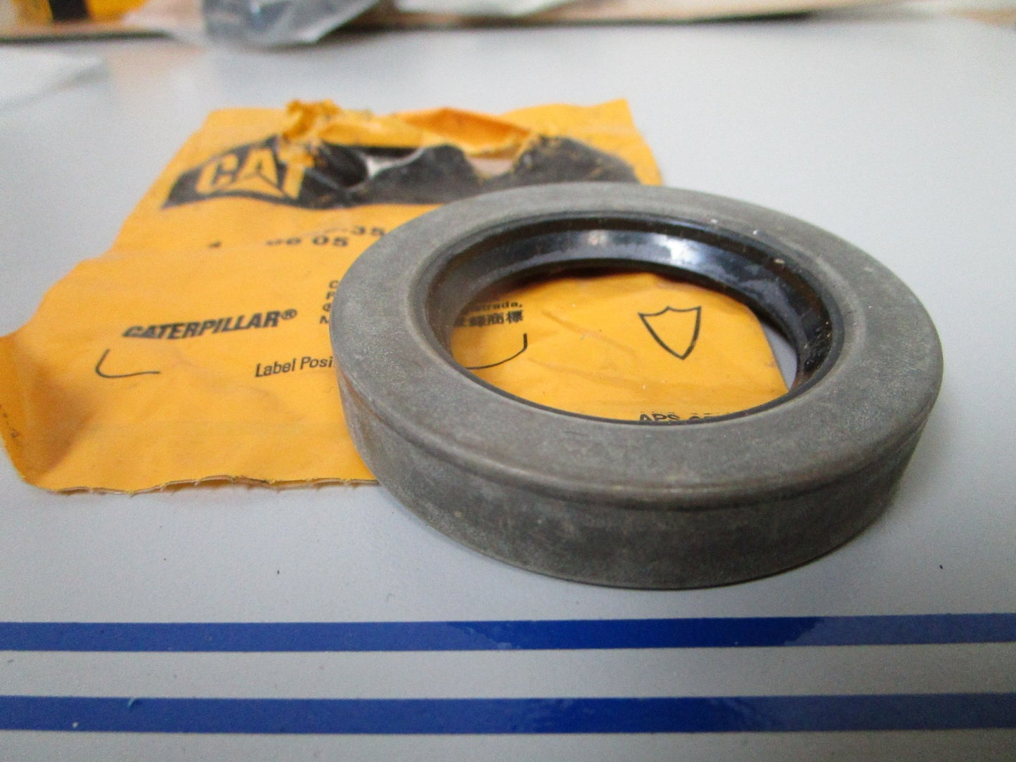 NEW OEM 8F-3522 Cat Caterpillar Seal 0720