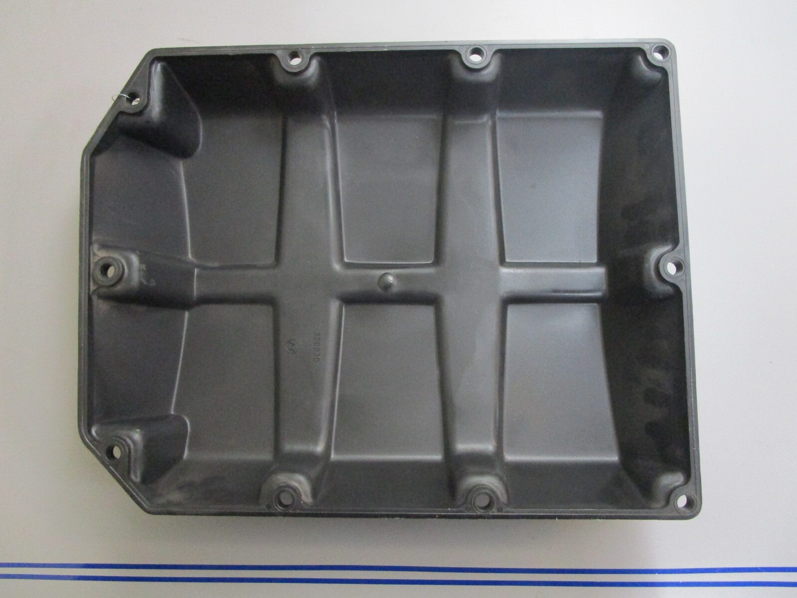 *NEW OEM* 0820 OMC Johnson Evinrude Air Silencer Cover 320930 0320930