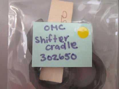 *NEW OEM* 0810 OMC Johnson Evinrude Shifter Cradle 302650 0302650