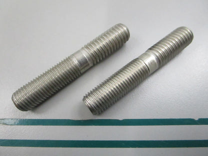 NEW OEM (LOT OF 2) 911798 0911798 OMC Johnson Evinrude Stud 0810