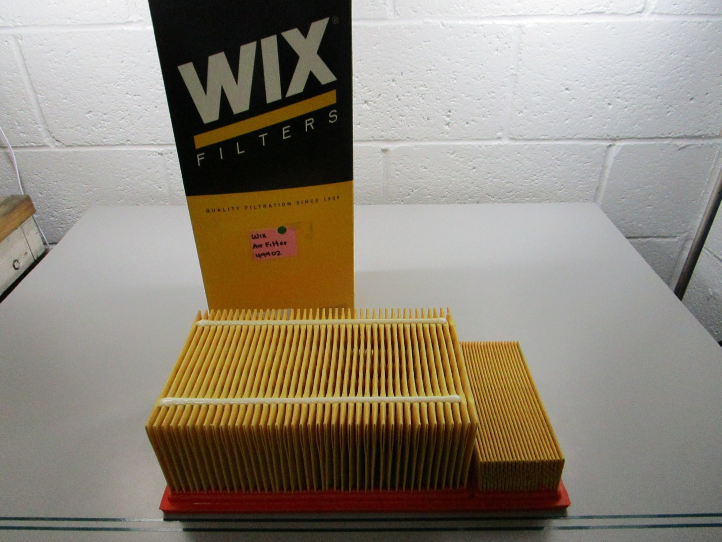 NEW OEM 49902 Wix Air Filter 0820