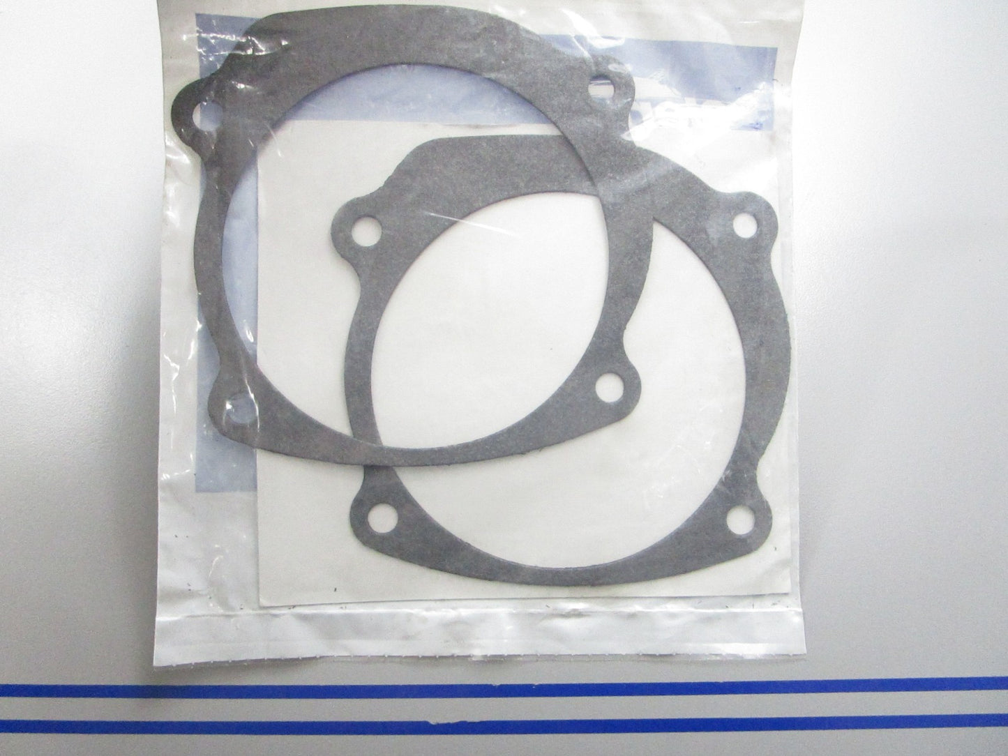 *NEW* (LOT OF 2) 0810 Sierra Gasket 18-2557 Replaces: OMC 324701 338484