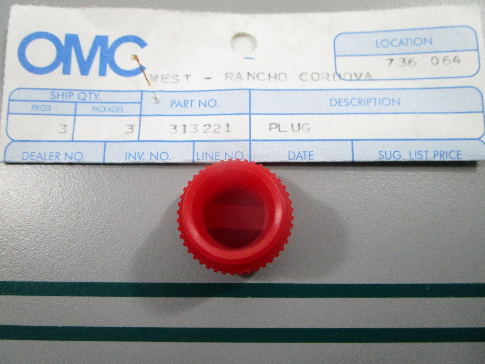 NEW OEM 313221 0313221 OMC Johnson Evinrude Plug 0810