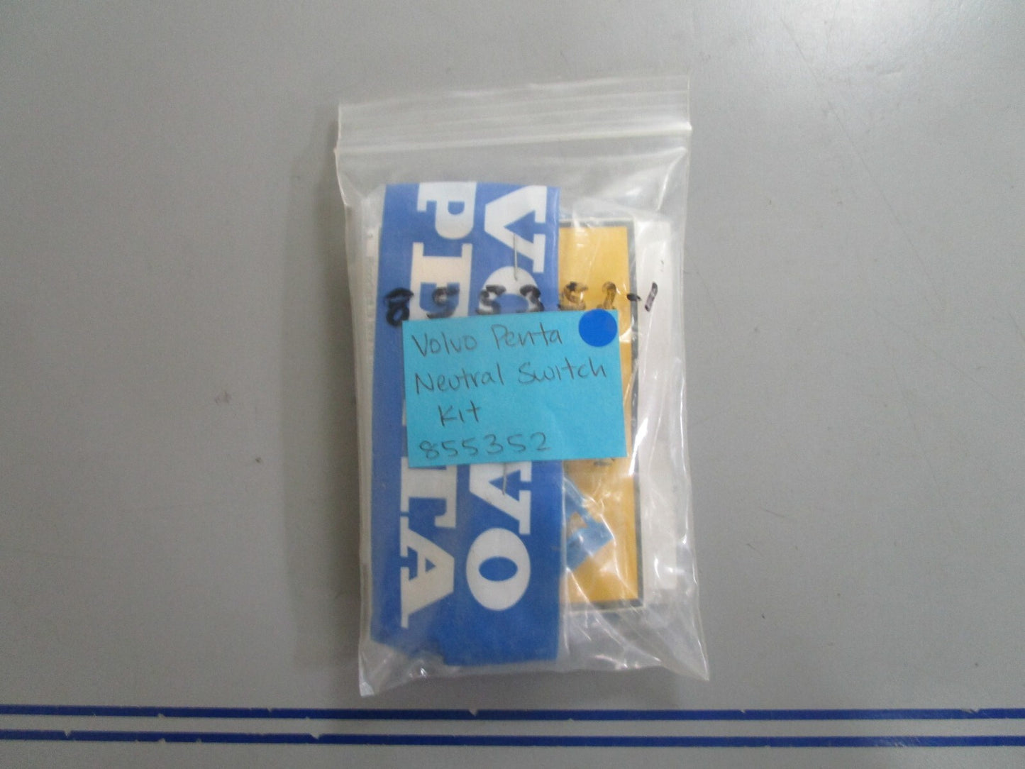*NEW OEM* 0810 Volvo Penta Neutral Switch Kit 855352