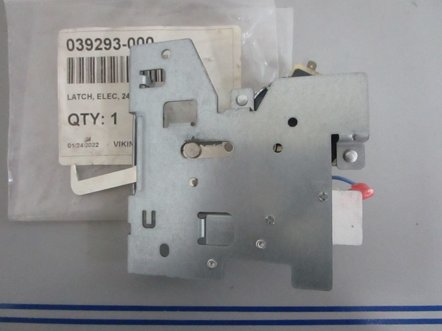 *NEW OEM* 0820 Viking 240V Latch Assy 039293-000