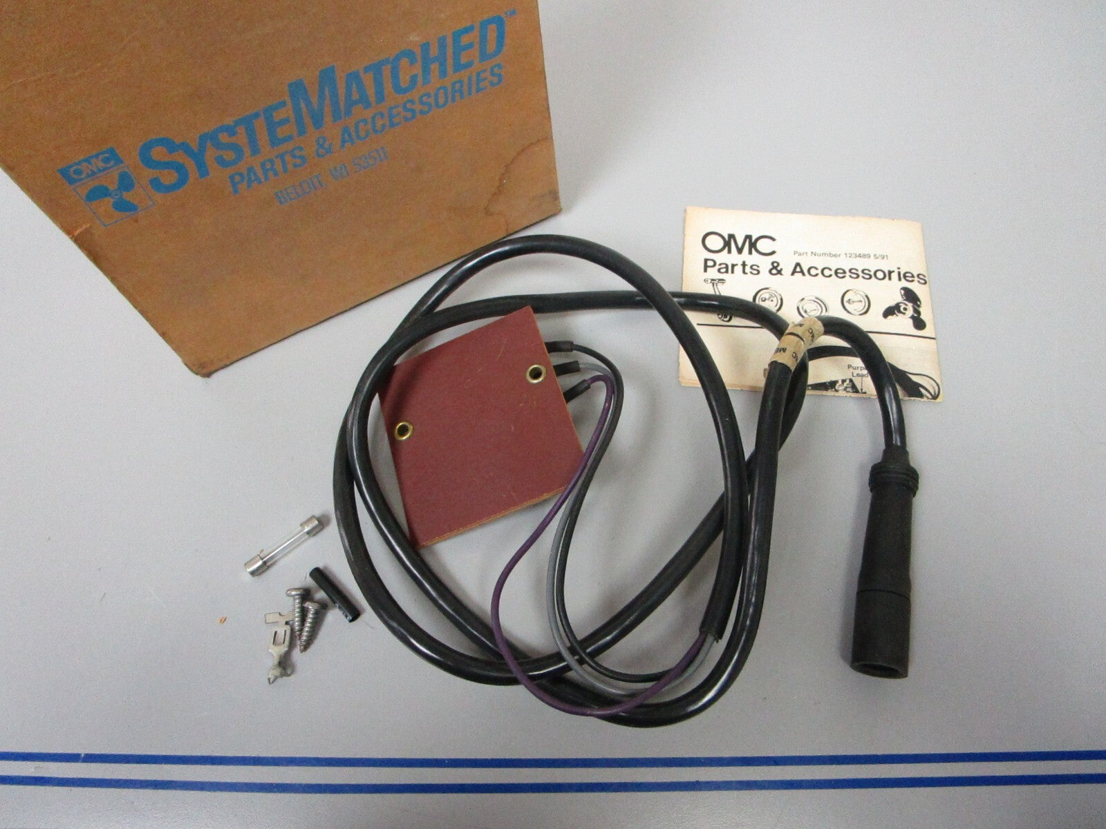 *NEW OEM* 0810 OMC Johnson Evinrude Wire & Fuse Tach Kit 173611 0173611