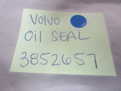 *NEW OEM* 0810 Volvo Penta Oil Seal 3852657