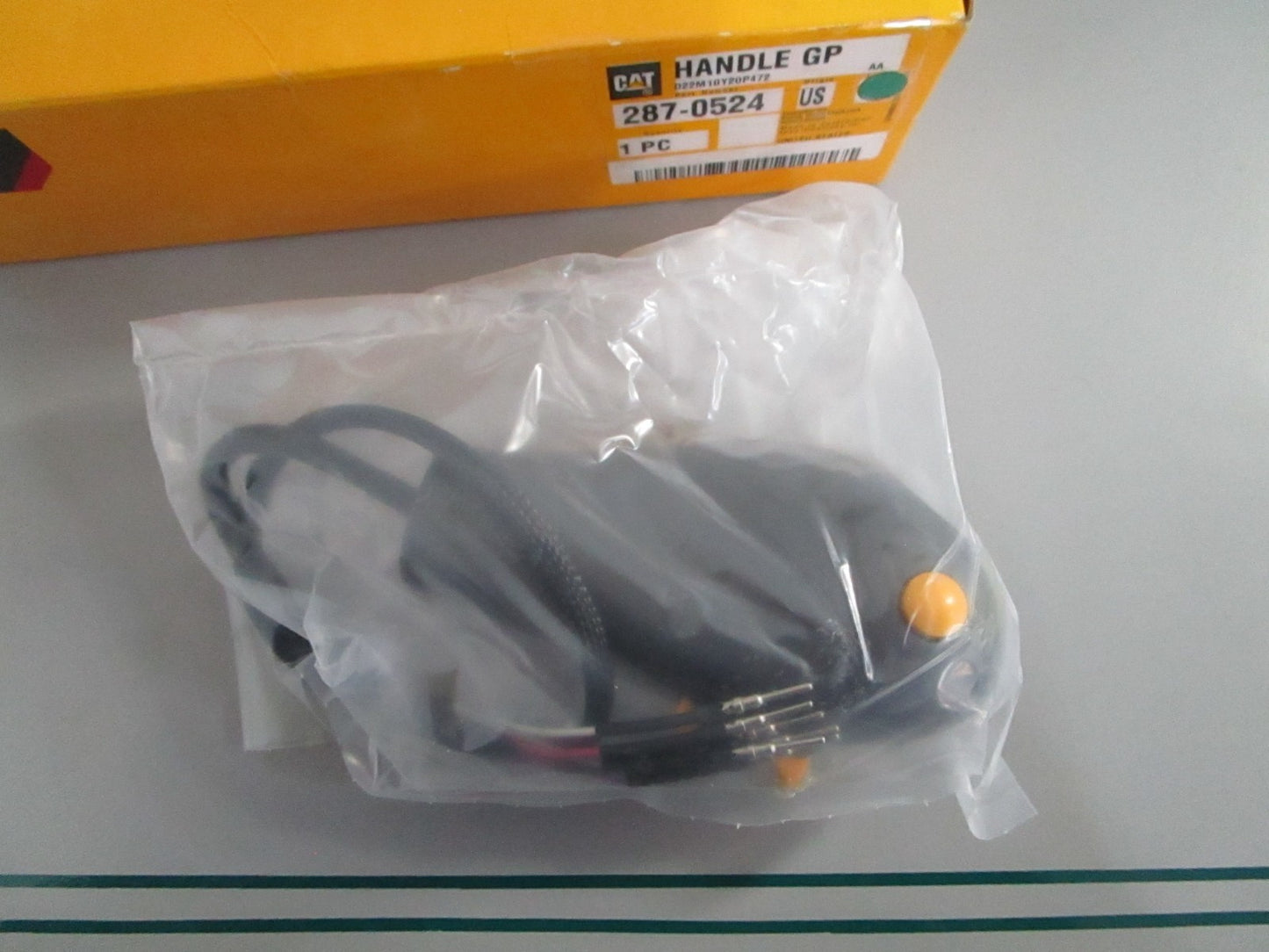 NEW OEM 287-0524 CAT Handle 0820
