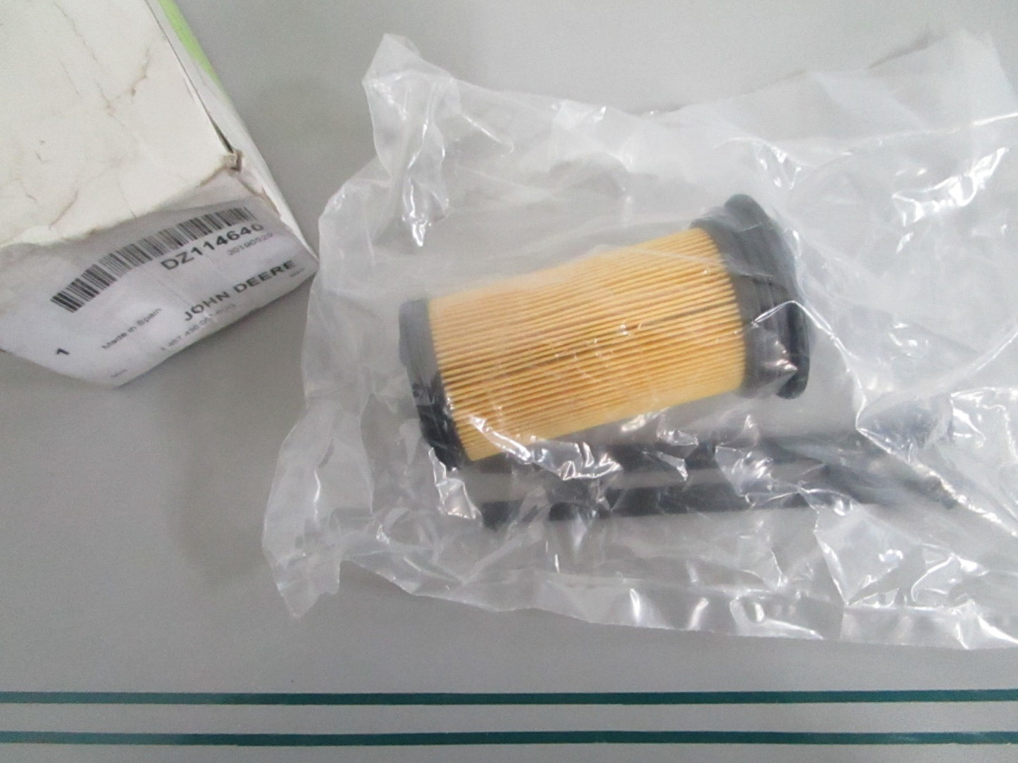 NEW OEM DZ114640 John Deere Injection Pump Filter 0820