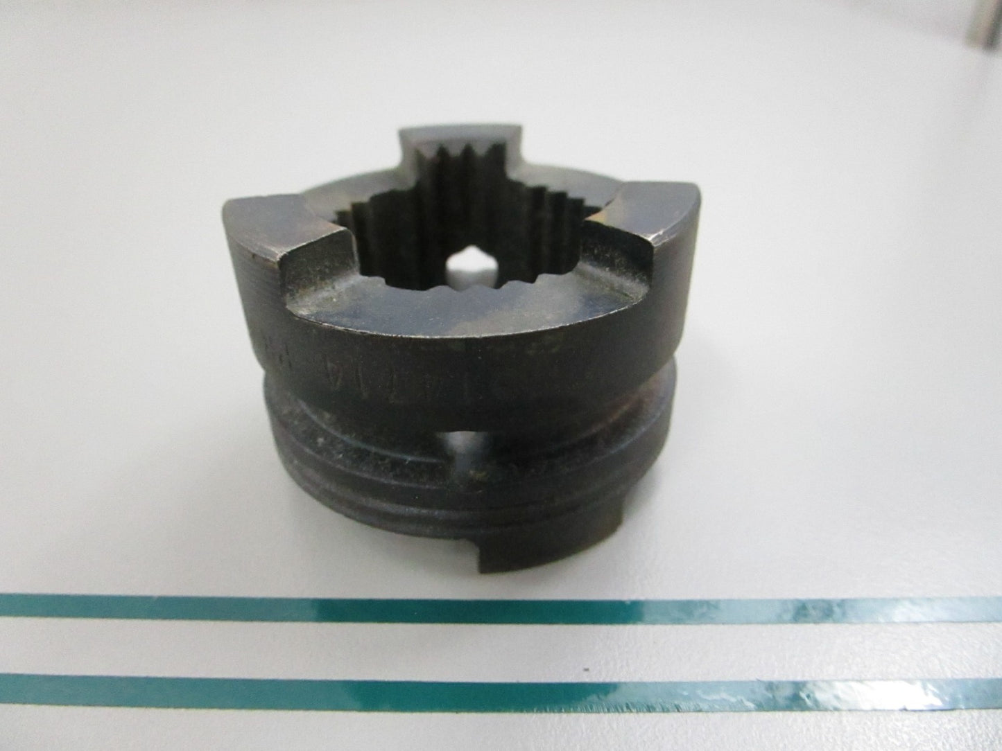 NEW OEM 914714 0914714 OMC Johnson Evinrude Clutch Dog 0810