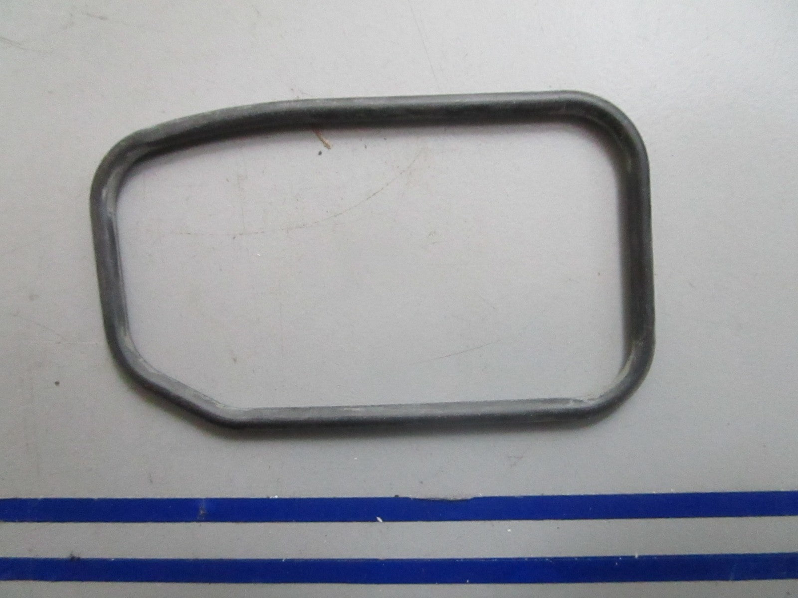 *NEW OEM* 0820 OMC Johnson Evinrude Shift Cable Passage Seal 3852842