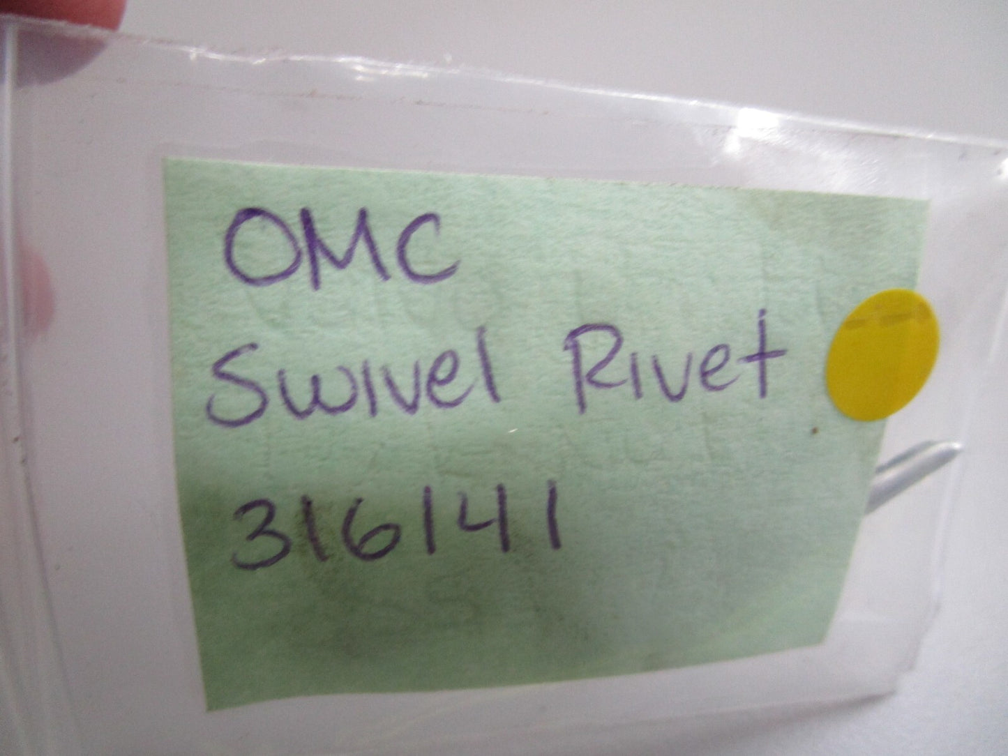 *NEW OEM* (LOT OF 2) 0750 OMC Johnson Evinrude SWIVEL RIVET 316141 0316141
