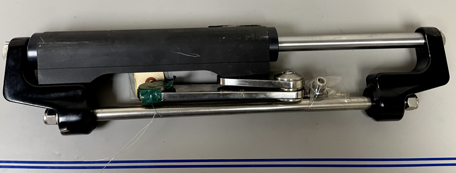 *NEW OEM* 0670 UFLEX Hydraulic Steering Cylinder UC128OBF-1P UC128OBF 1P