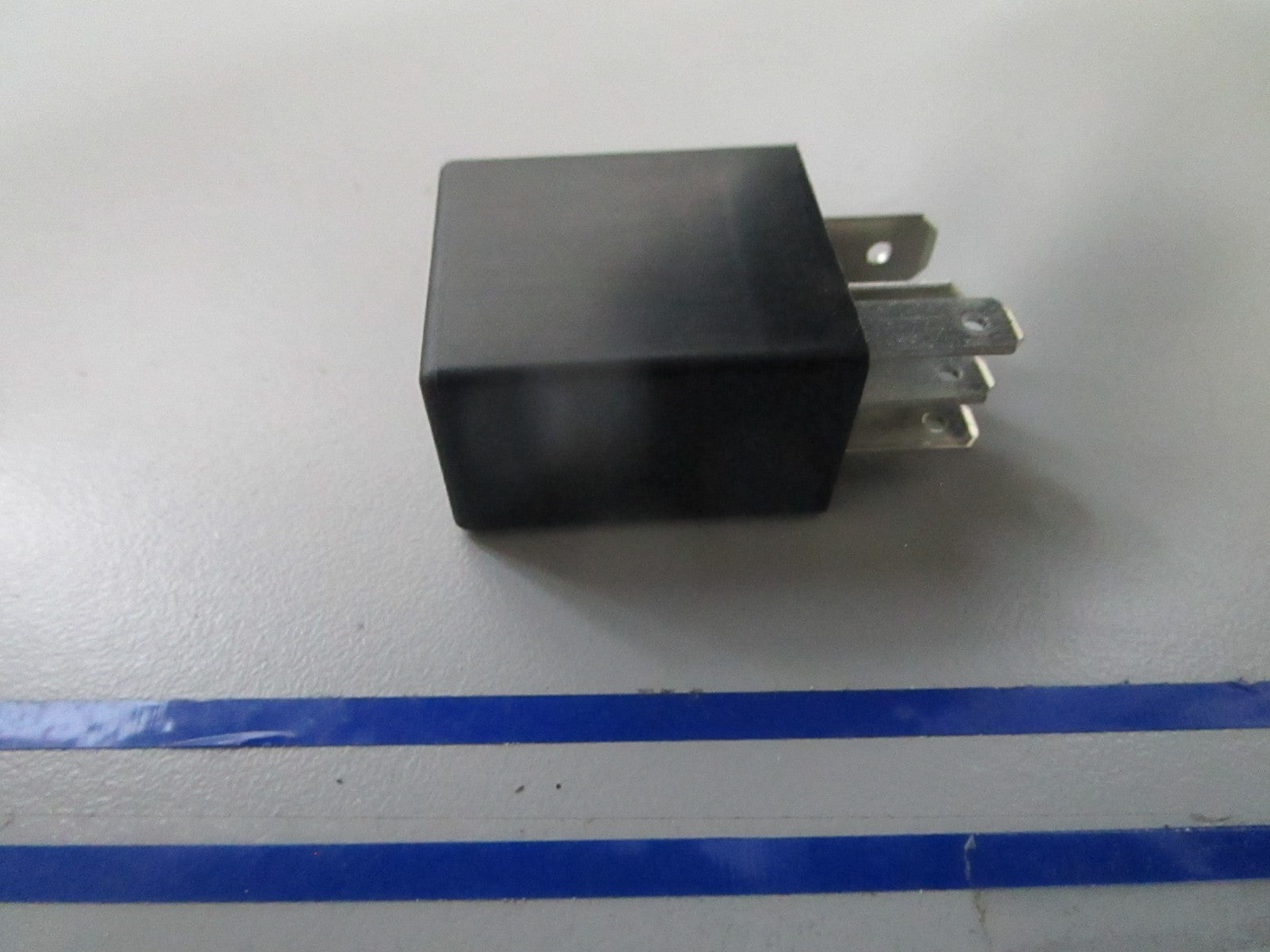 *NEW OEM* 0810 Volvo Penta Relay 3841366