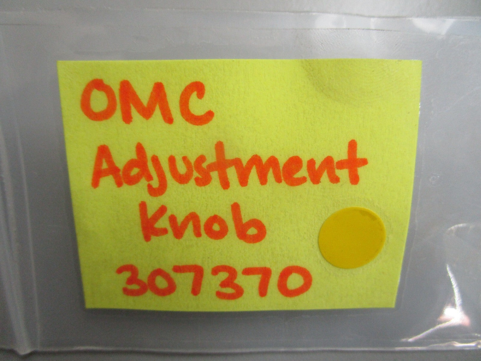 *NEW OEM* (LOT OF 2) 0820 OMC Johnson Evinrude Adjustment Knob 307370 0307370