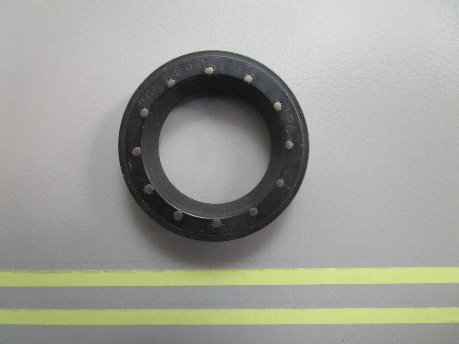 *NEW OEM* 0810 Mercury Quicksilver Seal 26-66301