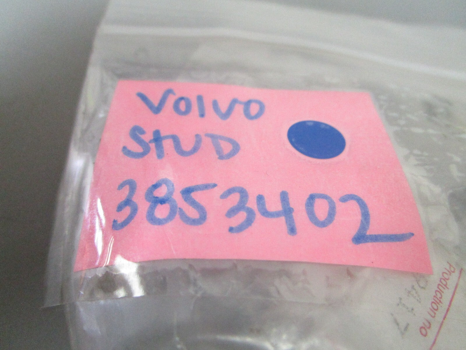 *NEW OEM* 0810 Volvo Penta Stud 3853402