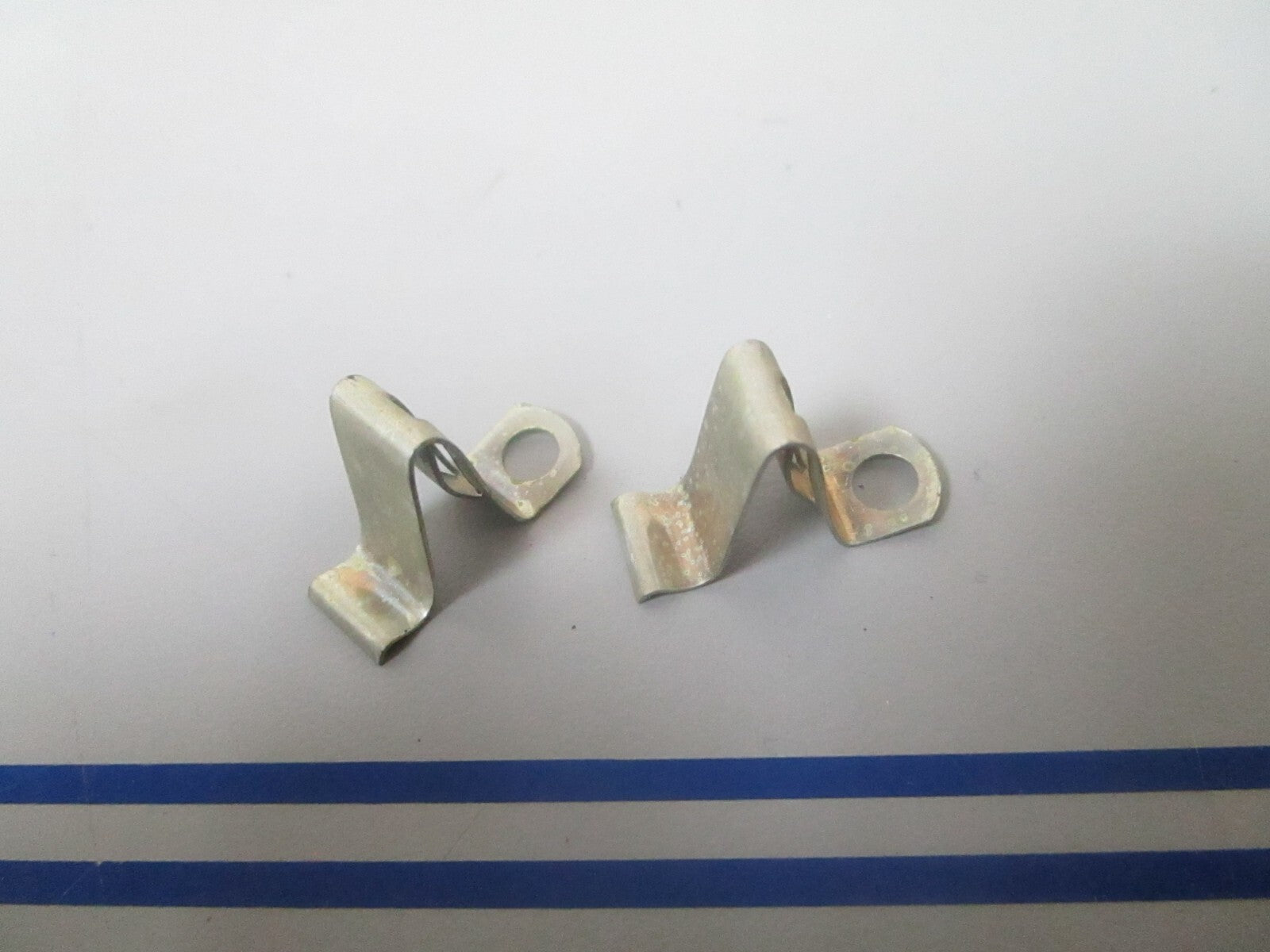 *NEW OEM* (LOT OF 2) 0810 OMC Johnson Evinrude Spring 510325 0510325