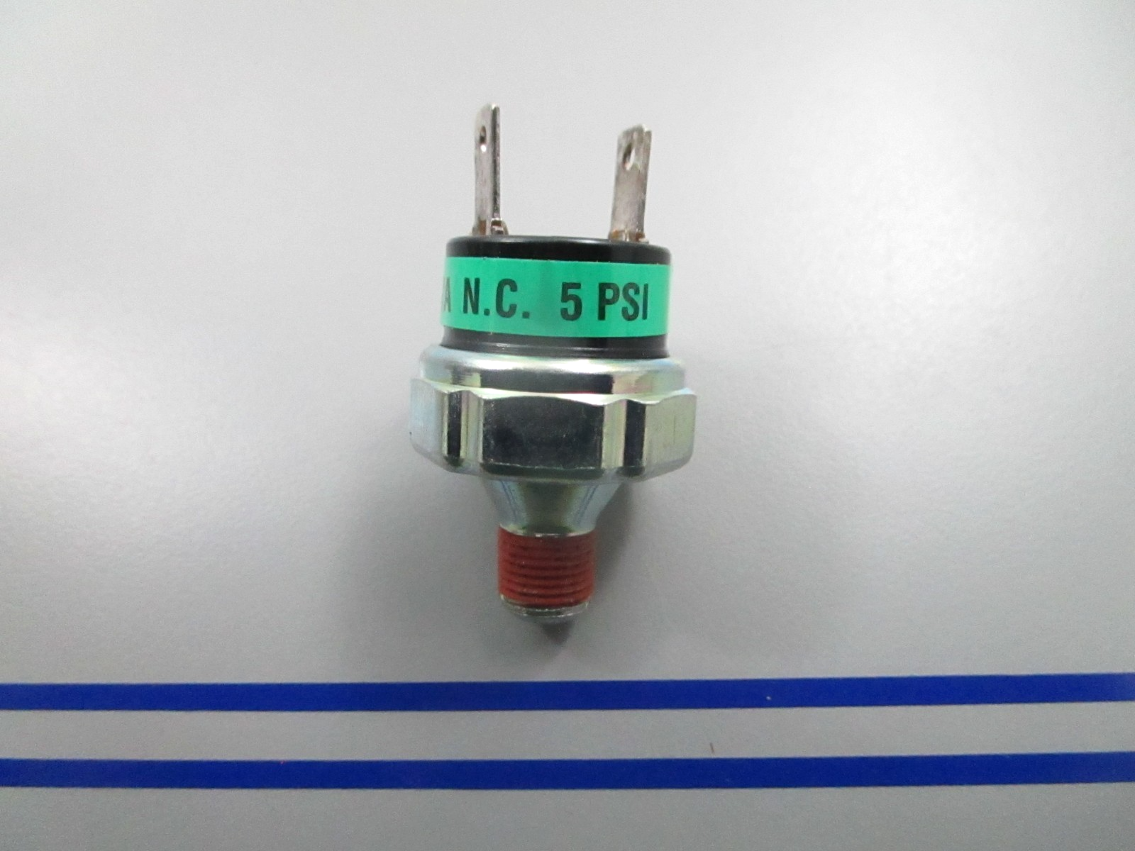 *NEW OEM* 0810 Generac Low Oil Pressure Switch 5 PSI N.C. 0L2917A