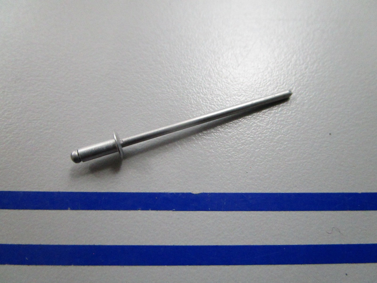 NEW OEM 90841-KM1-670 Honda Plate Rivet 0810