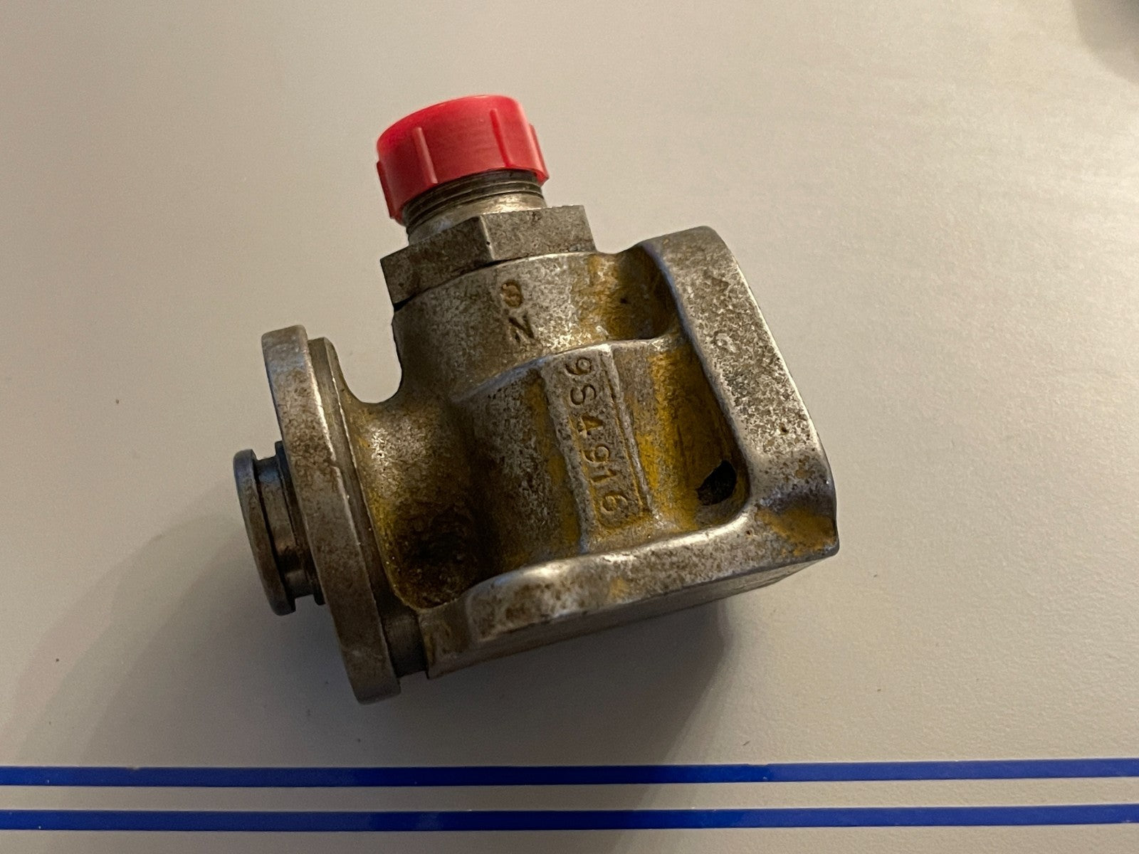 NEW OEM 9S-4916 CAT Caterpillar Valve 0720