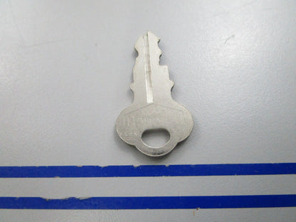NEW OEM 501578 0501578 OMC Johnson Evinrude KF63 Ignition Key 0810