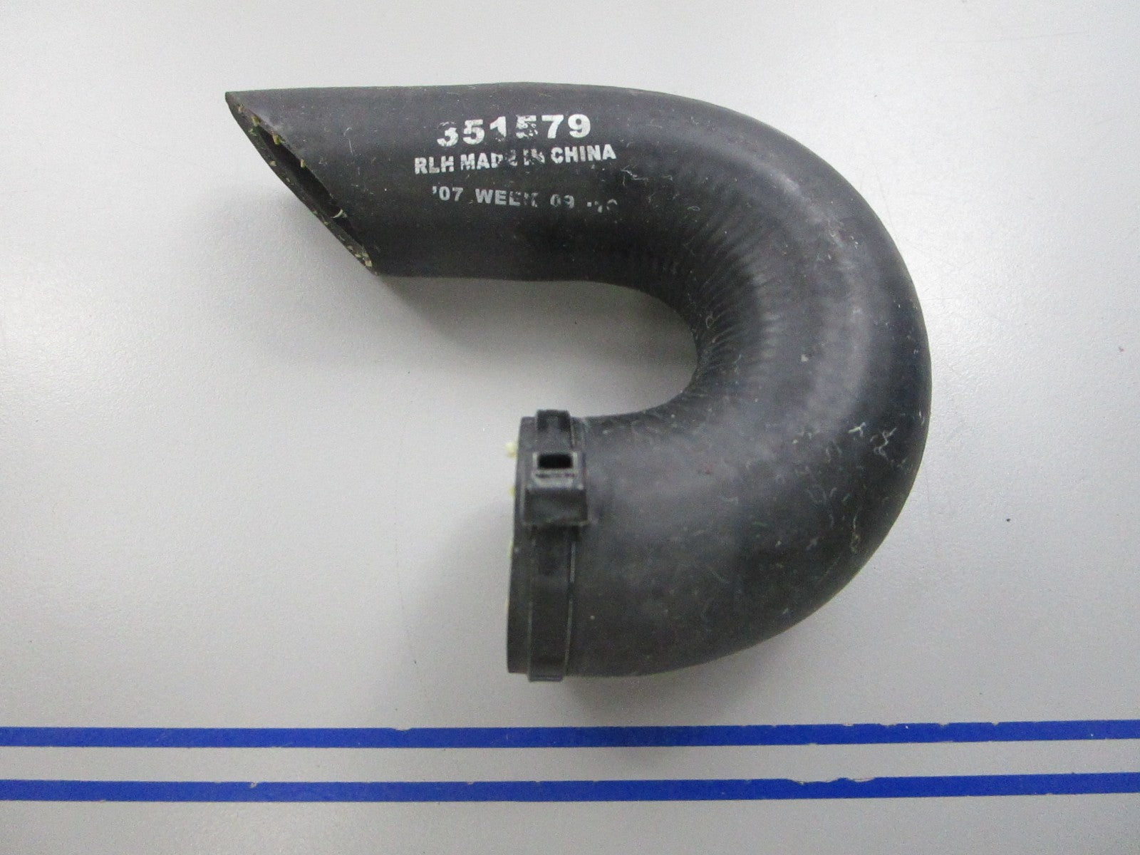 NEW OEM 351579 0351579 OMC Johnson Evinrude Hose 0810