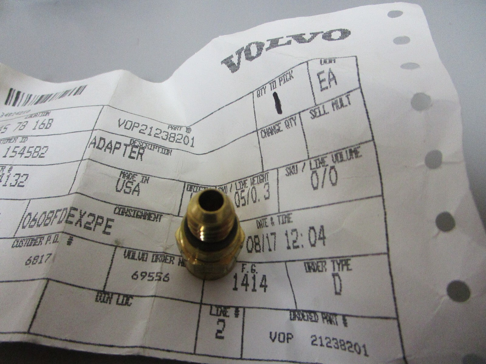 *NEW OEM* 0810 Volvo Penta Adapter 21238201