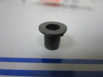 *NEW OEM* 0810 OMC Johnson Evinrude Bushing 305347 0305347