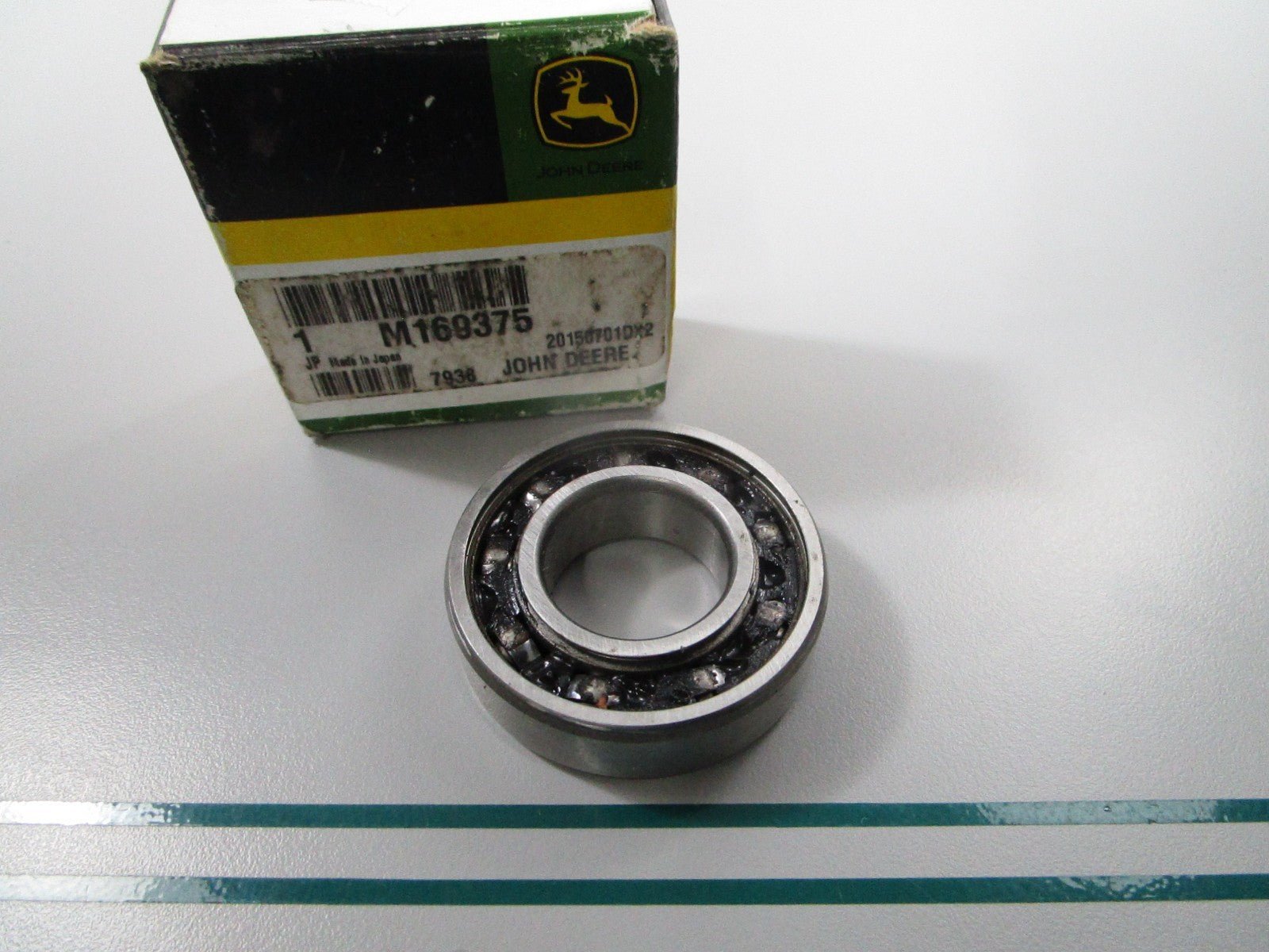 NEW OEM M169375 John Deere Ball Bearing 0810