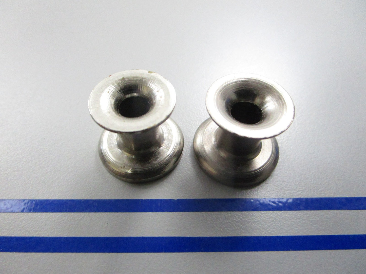 *NEW OEM* (LOT OF 2) 0810 OMC Johnson Evinrude Eyelet 311462 0311462