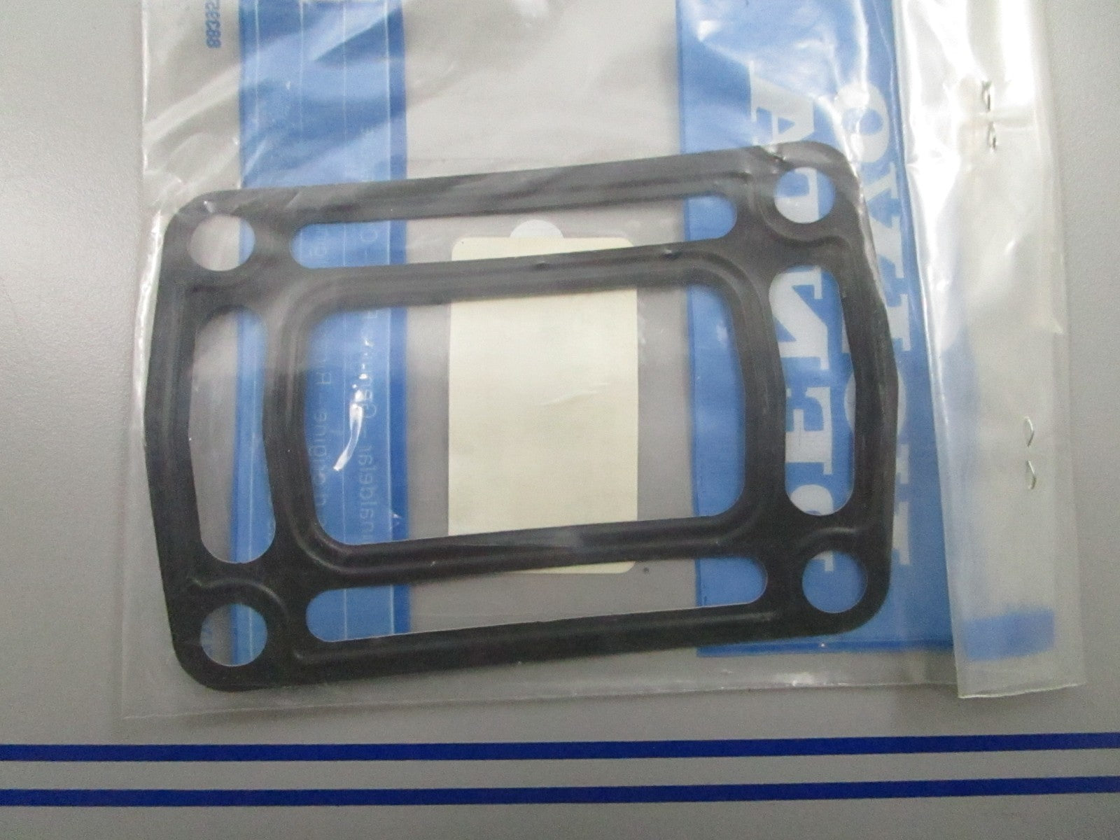*NEW OEM* 0810 Volvo Penta Gasket 3862652