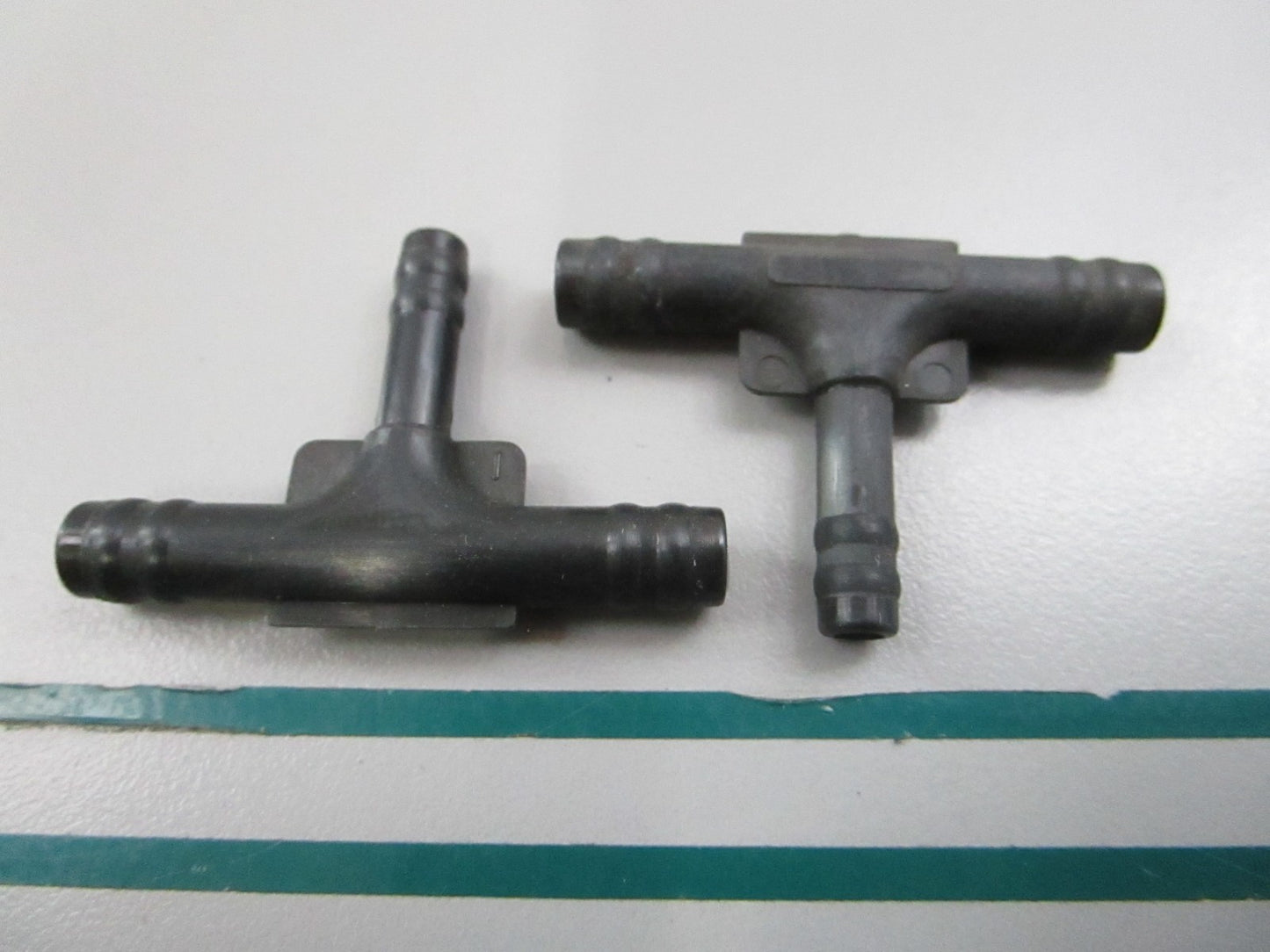 NEW OEM (LOT OF 2) 123553 0123553 OMC Johnson Evinrude Tee Connector 0810