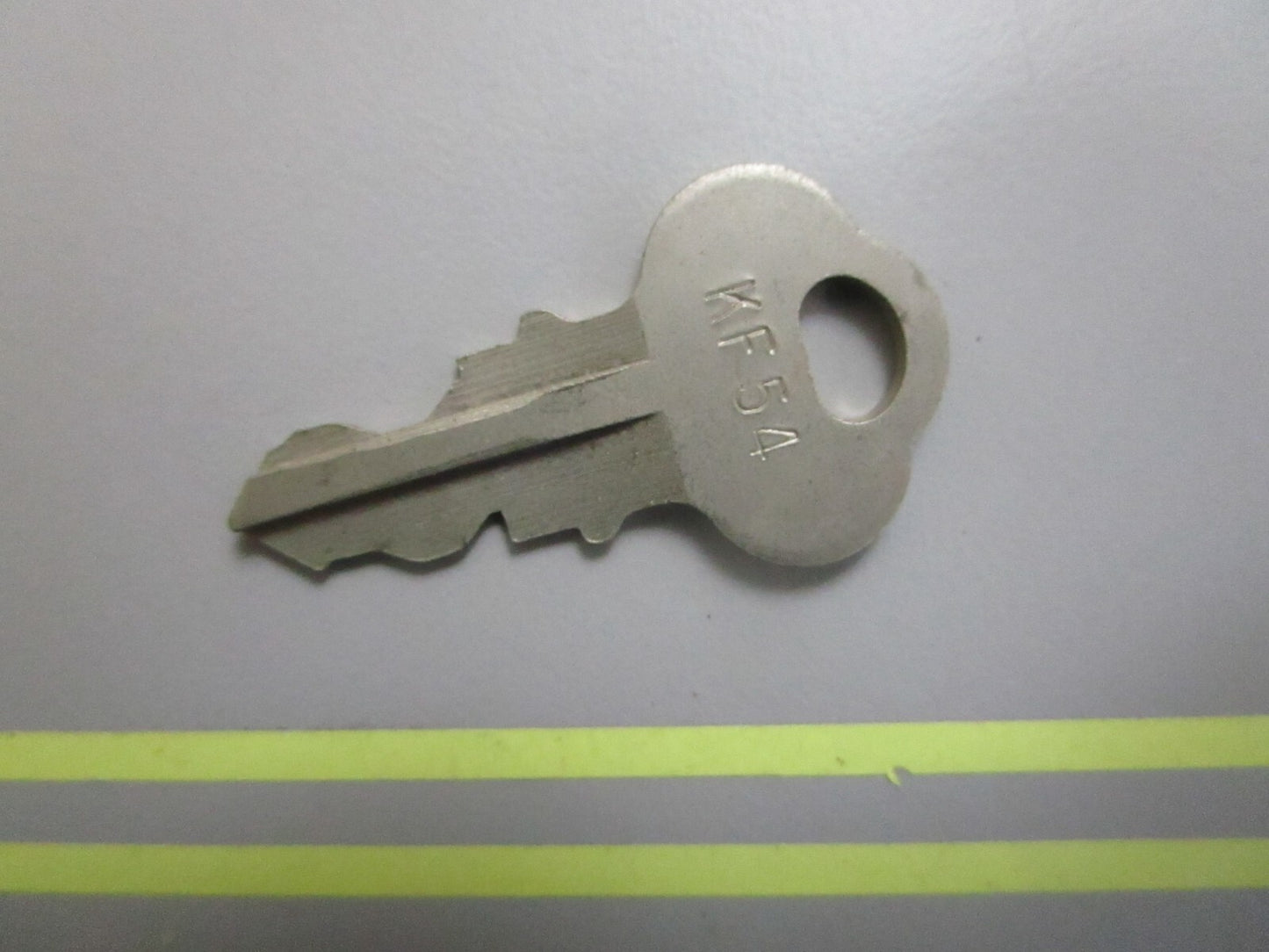 *NEW OEM* 0810 OMC Johnson Evinrude Ignition Key KF54 501569 0501569