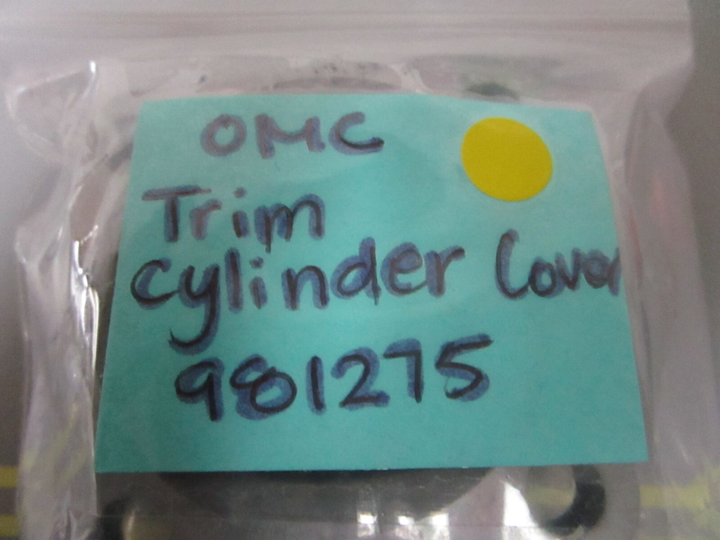 *NEW OEM* 0720 OMC Johnson Evinrude Trim Cylinder Cover 981275 0981275