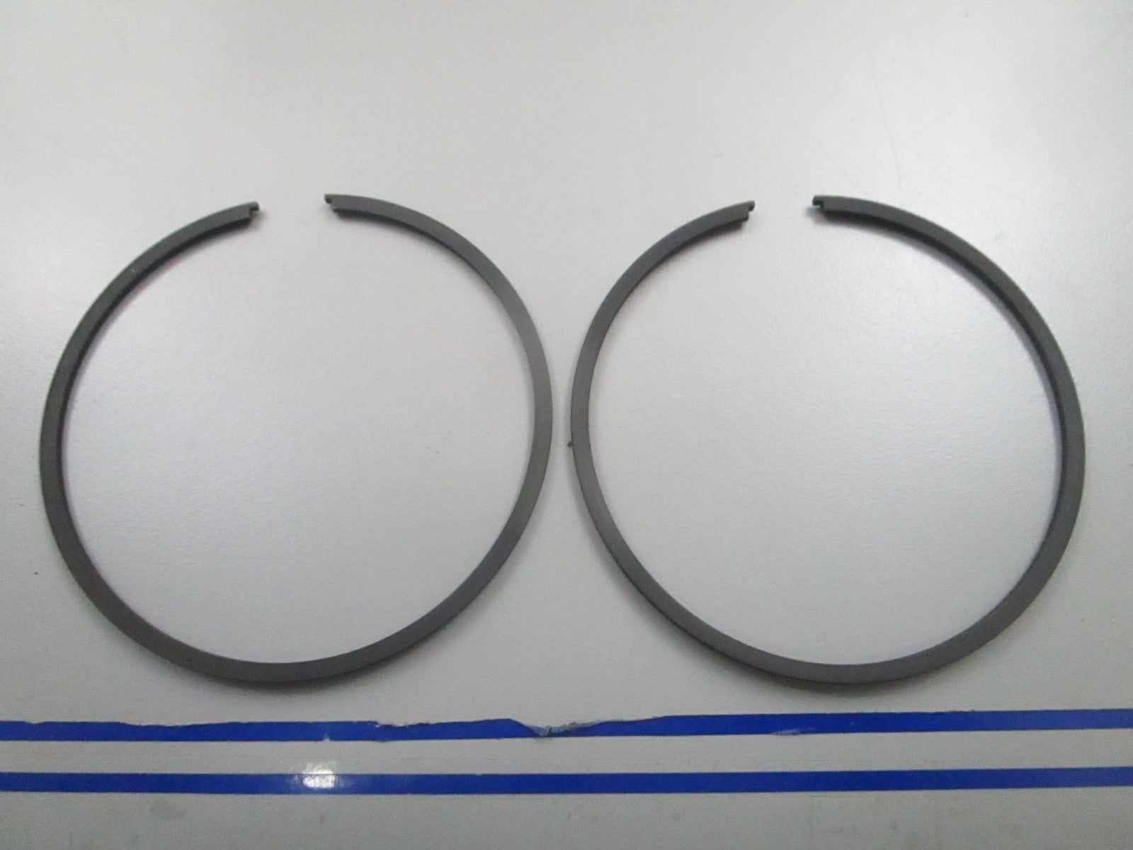 *NEW OEM* 0810 Mercury Quicksilver 2 Piston Ring Set 39-93481A12