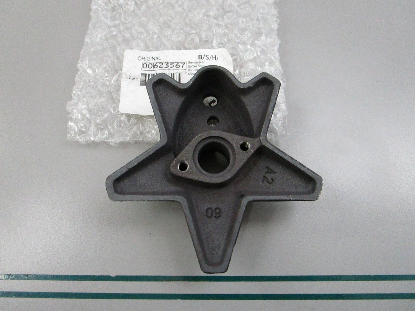 NEW OEM 00623567 Bosch Burner Housing 0810