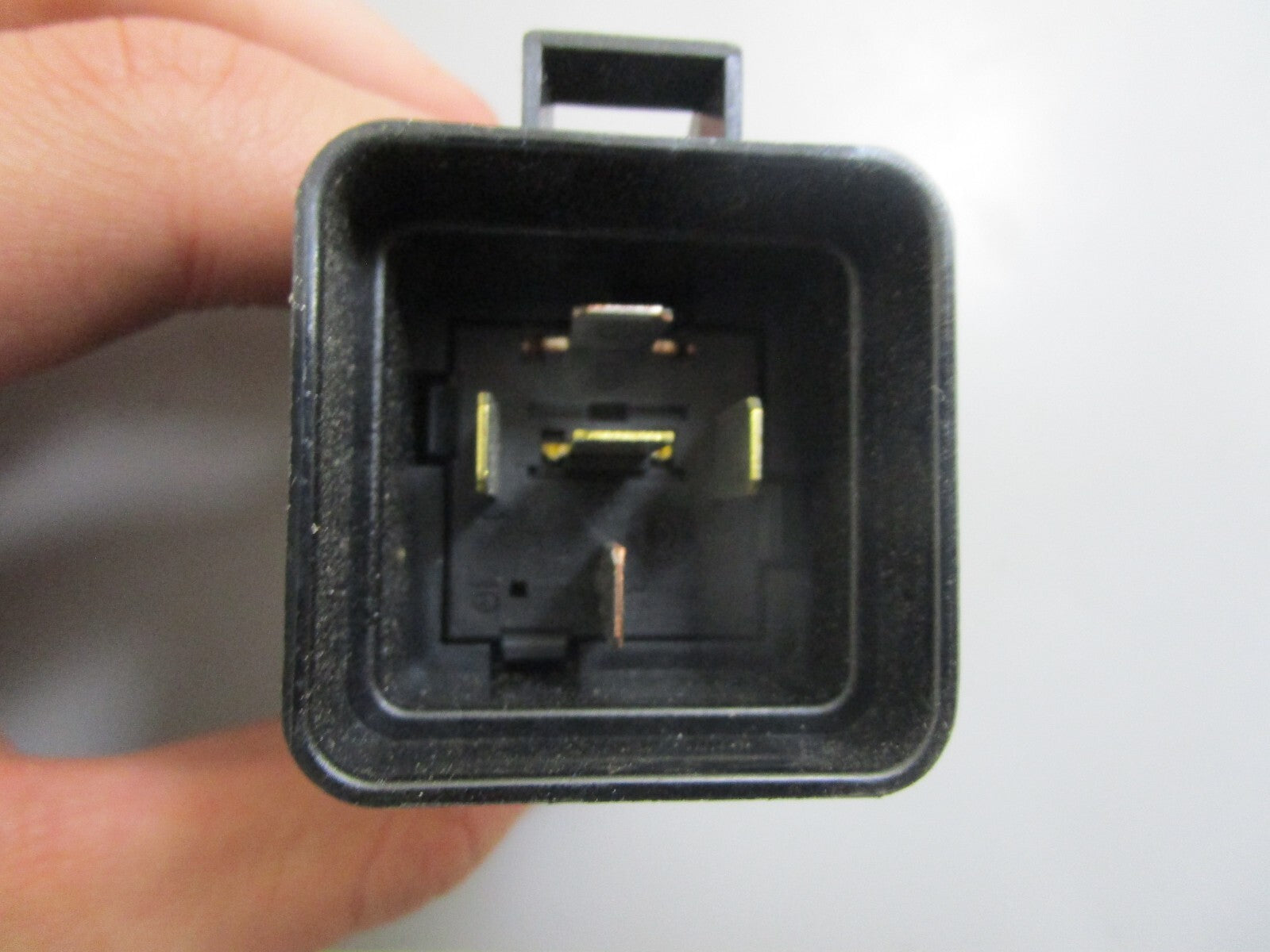 *NEW OEM* 0810 Volvo Penta Relay 3854138