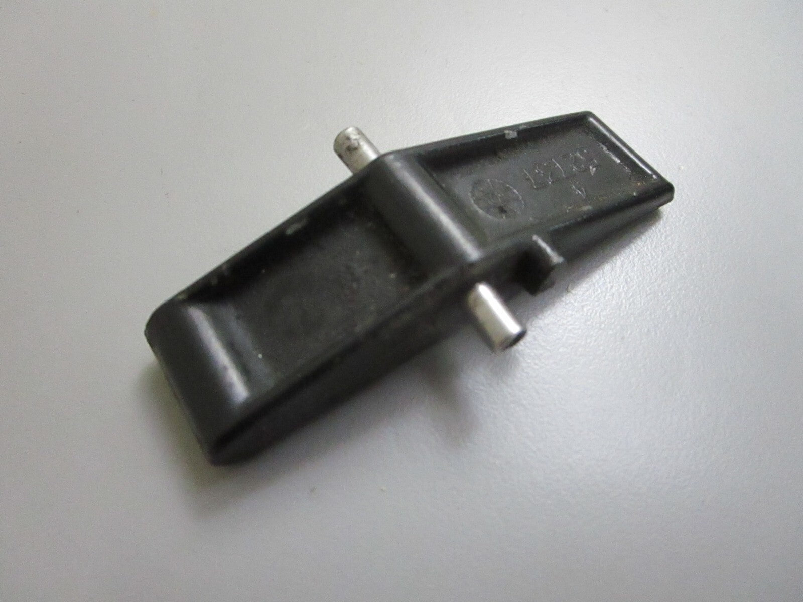 *NEW OEM* 0810 Mercury Quicksilver Cowl Latch Hinge Lever 52737