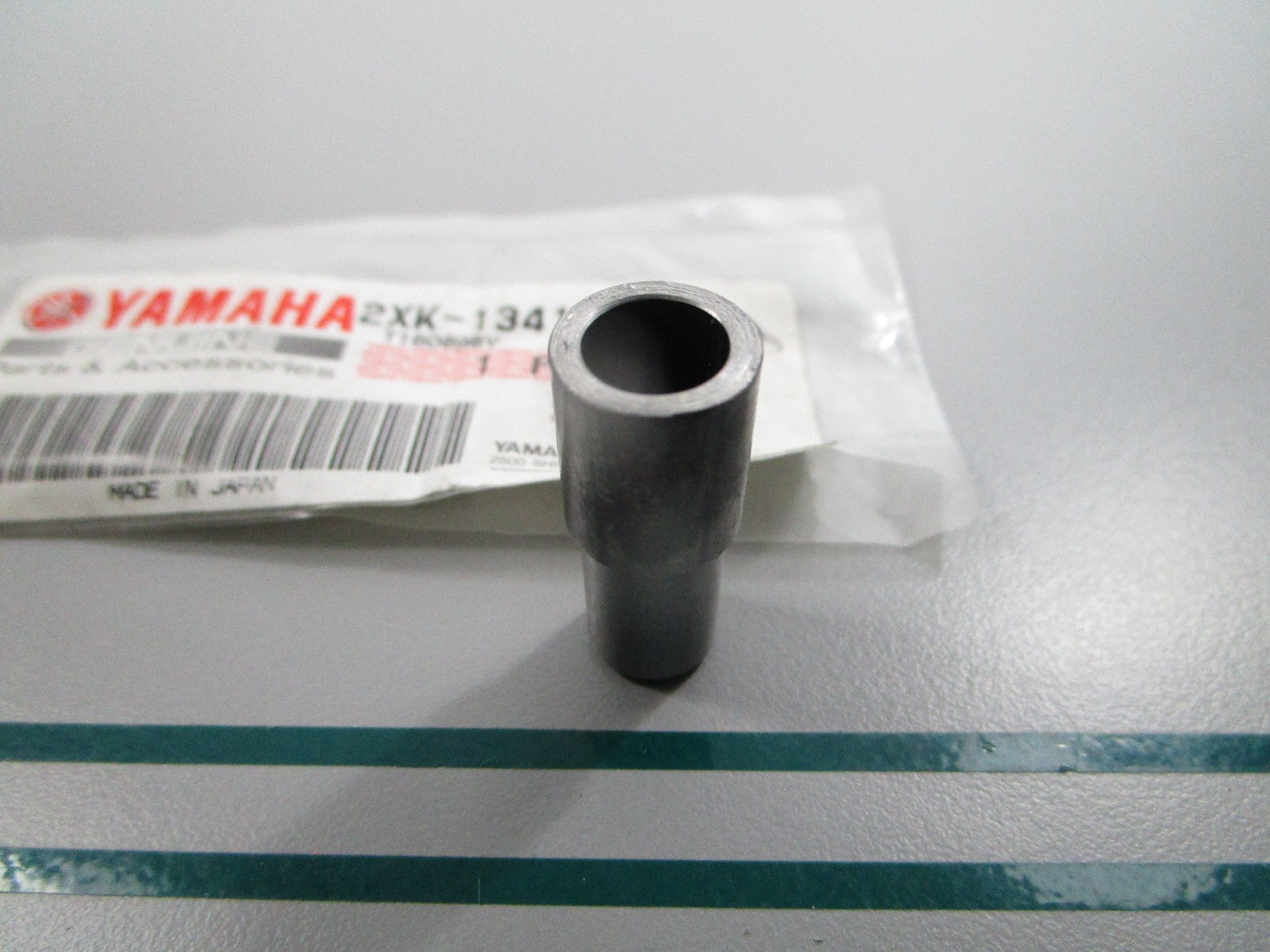 NEW OEM 2XK-13416-00-00 Yamaha Oil Pipe 0810