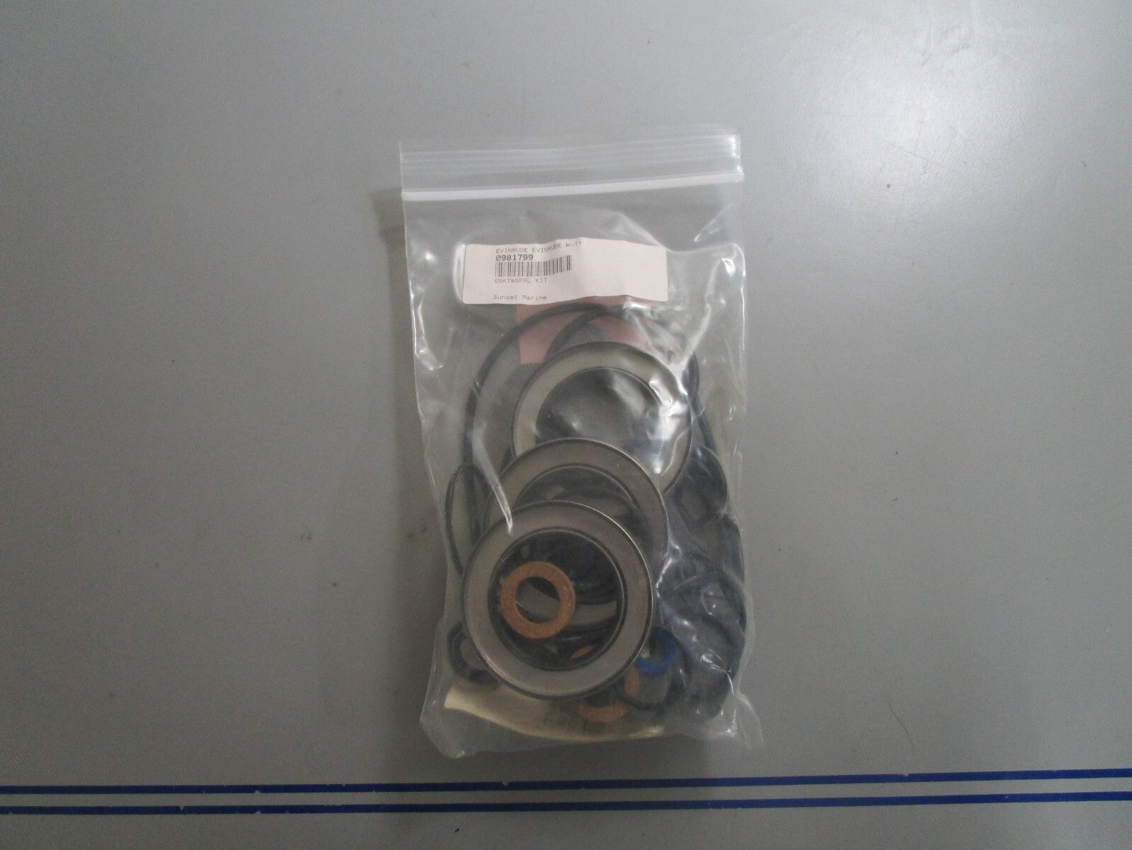 *NEW OEM* 0810 OMC Johnson Evinrude Seal Kit 981799 0981799
