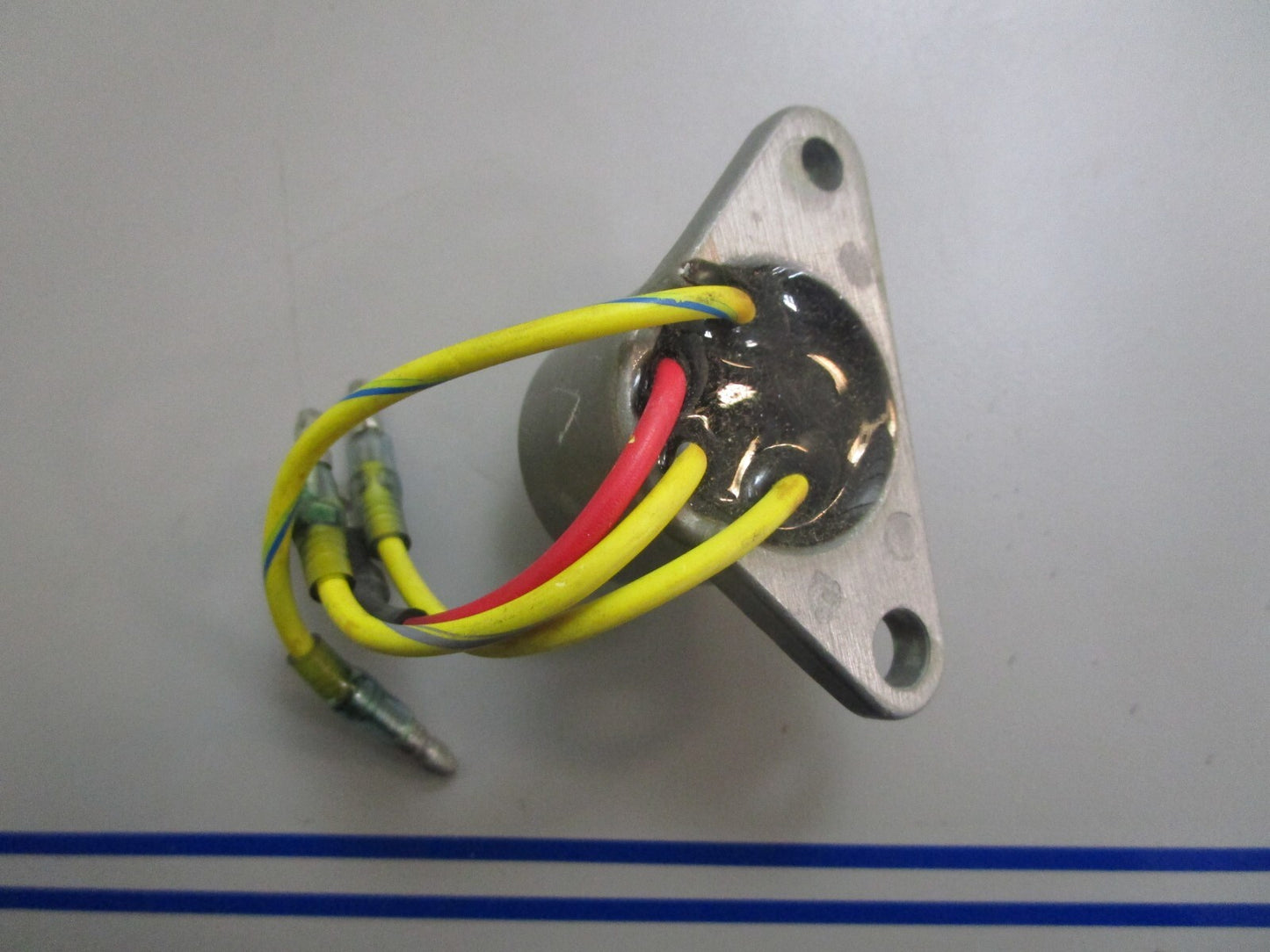 *NEW OEM* 0820 OMC Johnson Evinrude Rectifier 584597 0584597