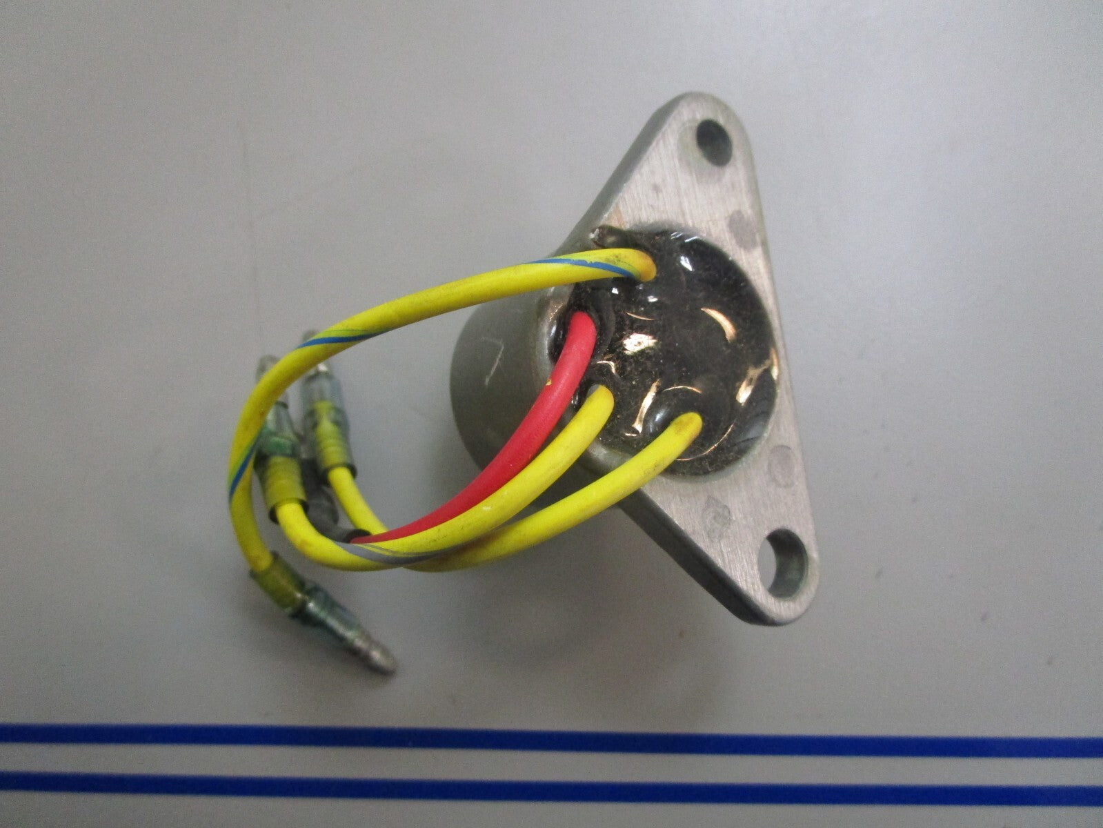 *NEW OEM* 0820 OMC Johnson Evinrude Rectifier 584597 0584597