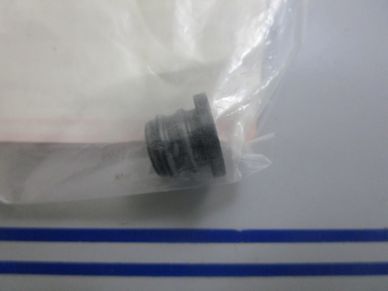 *NEW OEM* 0810 Suzuki Grommet 17562-93900