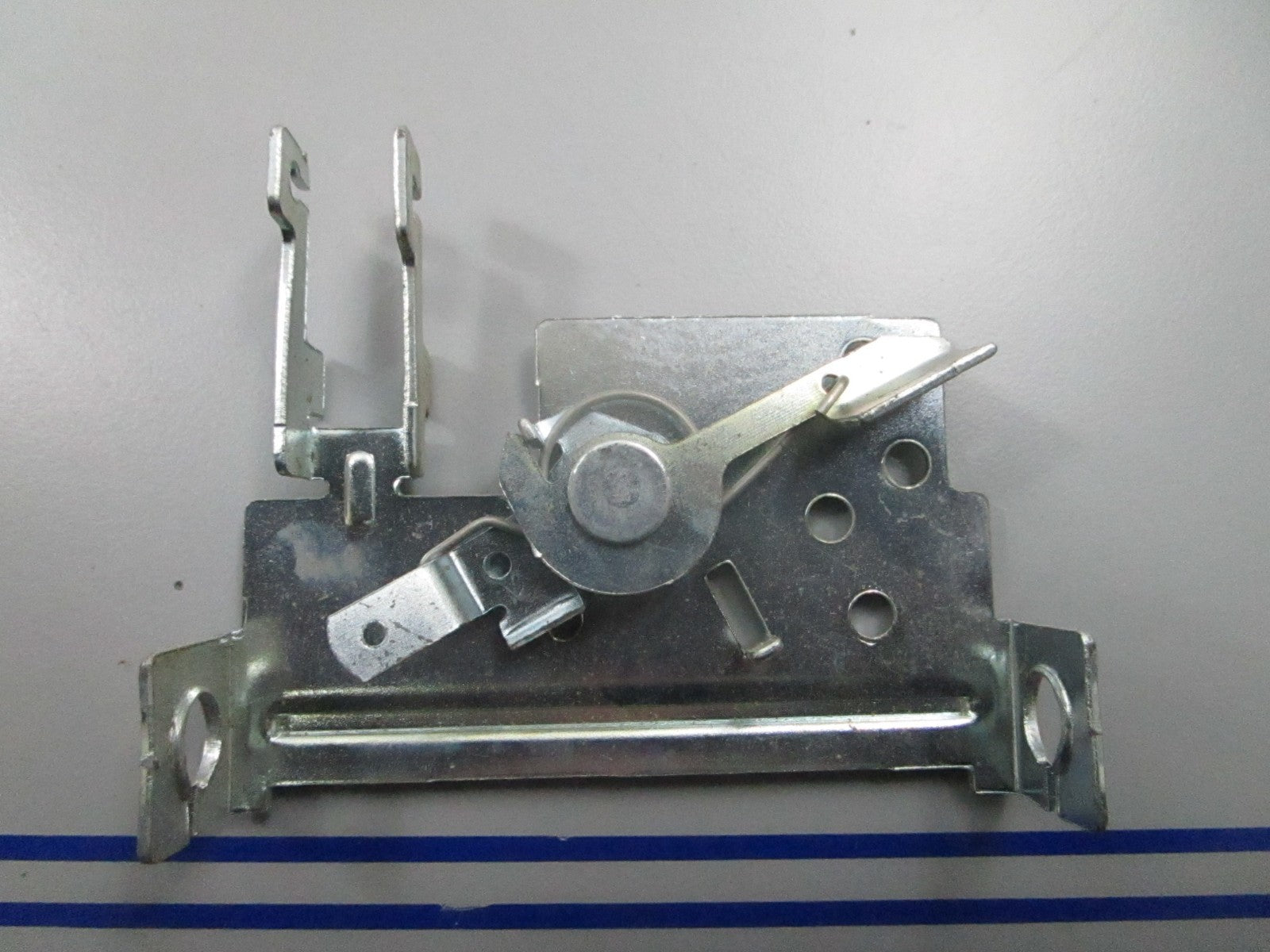 *NEW OEM* 0810 Tecumseh Control Bracket 35999