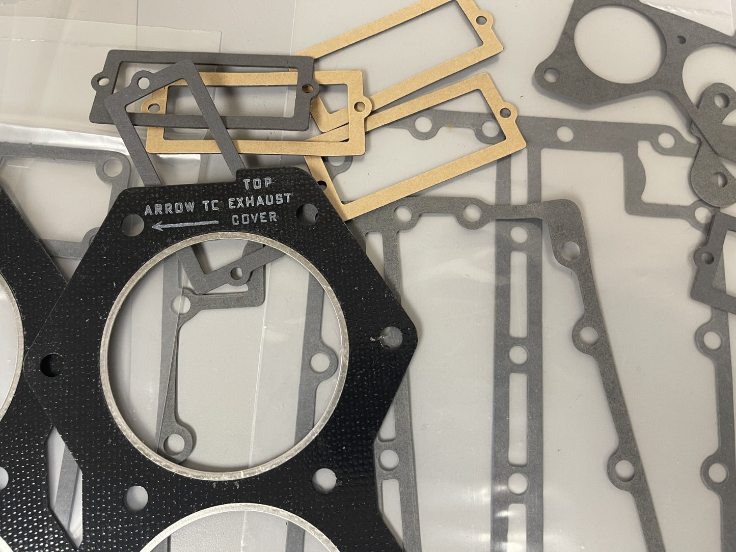 *NEW OEM* 0670 Johnson Evinrude Gaskt Set 391988 0391988