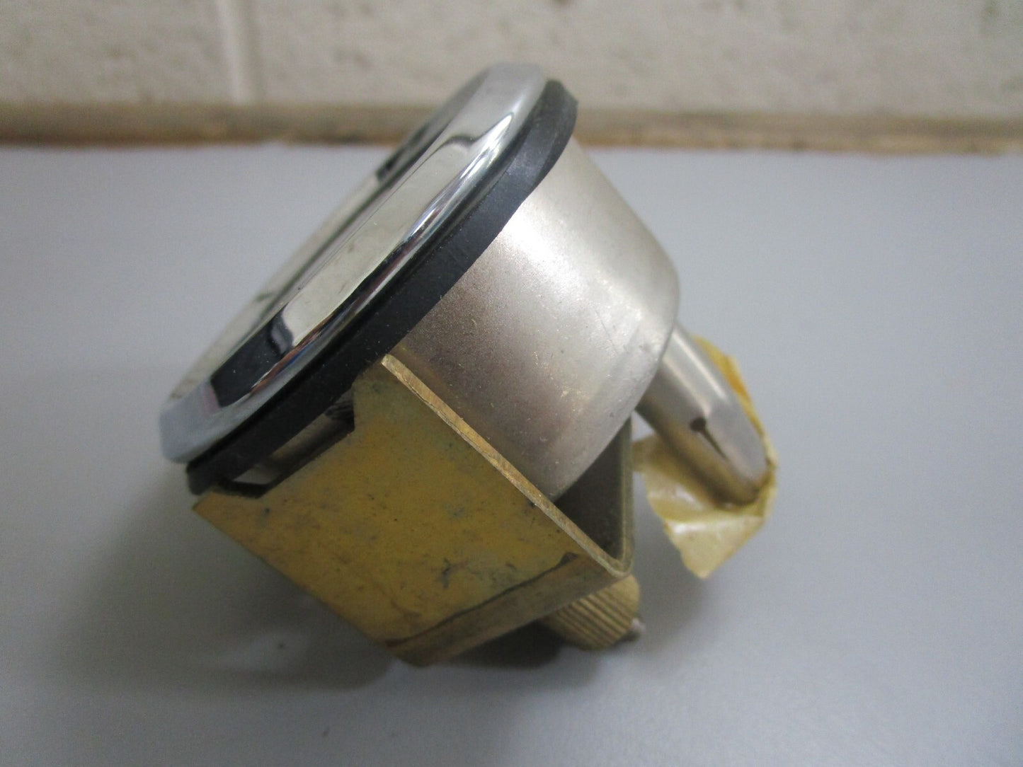 *NEW OEM* 0820 Volvo Penta Engine Oil Pressure Gauge 100 PSI 808171