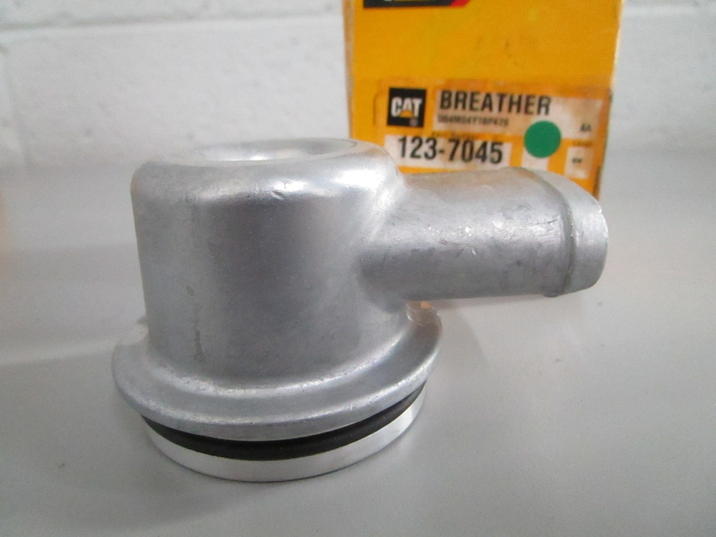 NEW OEM 123-7045 CAT Breather 0820