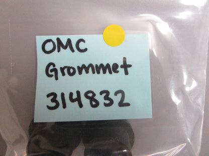 *NEW OEM* (LOT OF 2) 0810 OMC Johnson Evinrude Grommet 314832 0314832