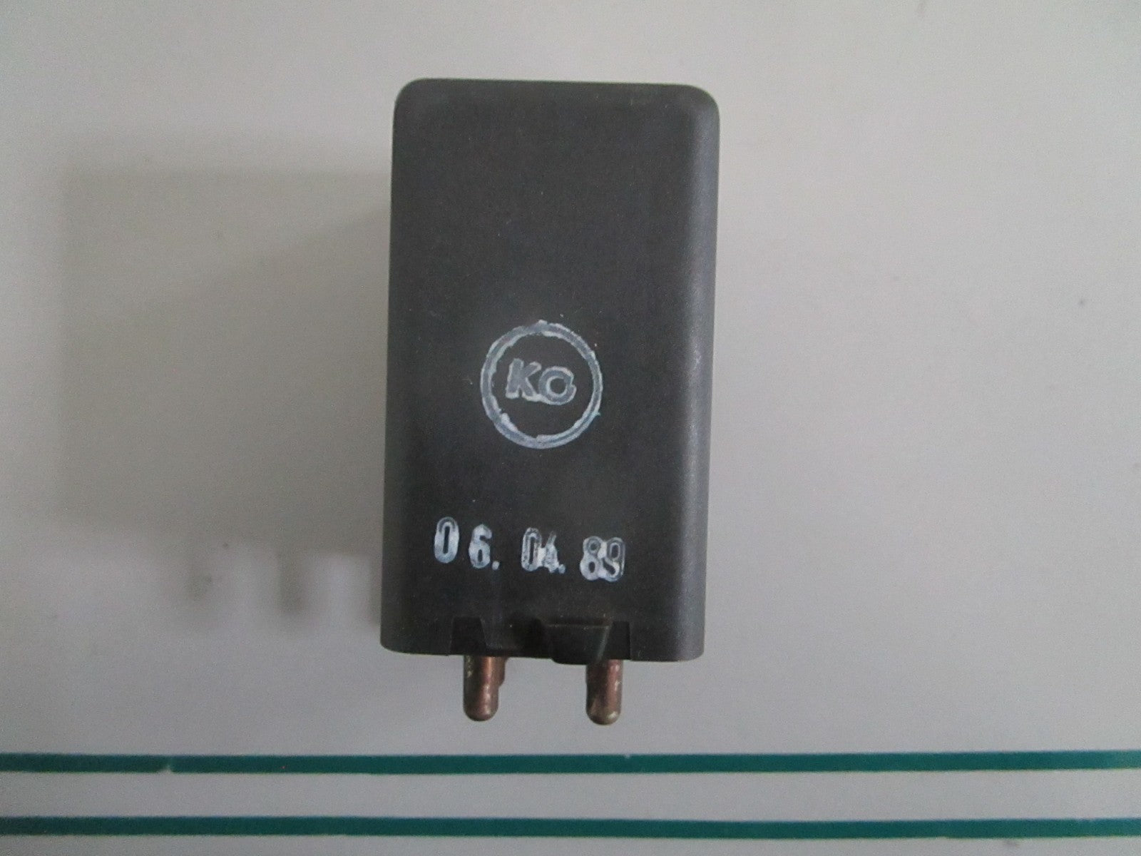 NEW OEM 0015450605 Mercedes-Benz Fuel Pump Relay 0820